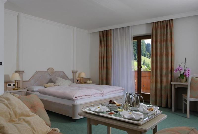 Hotel Col Alto Corvara In Badia Exterior foto