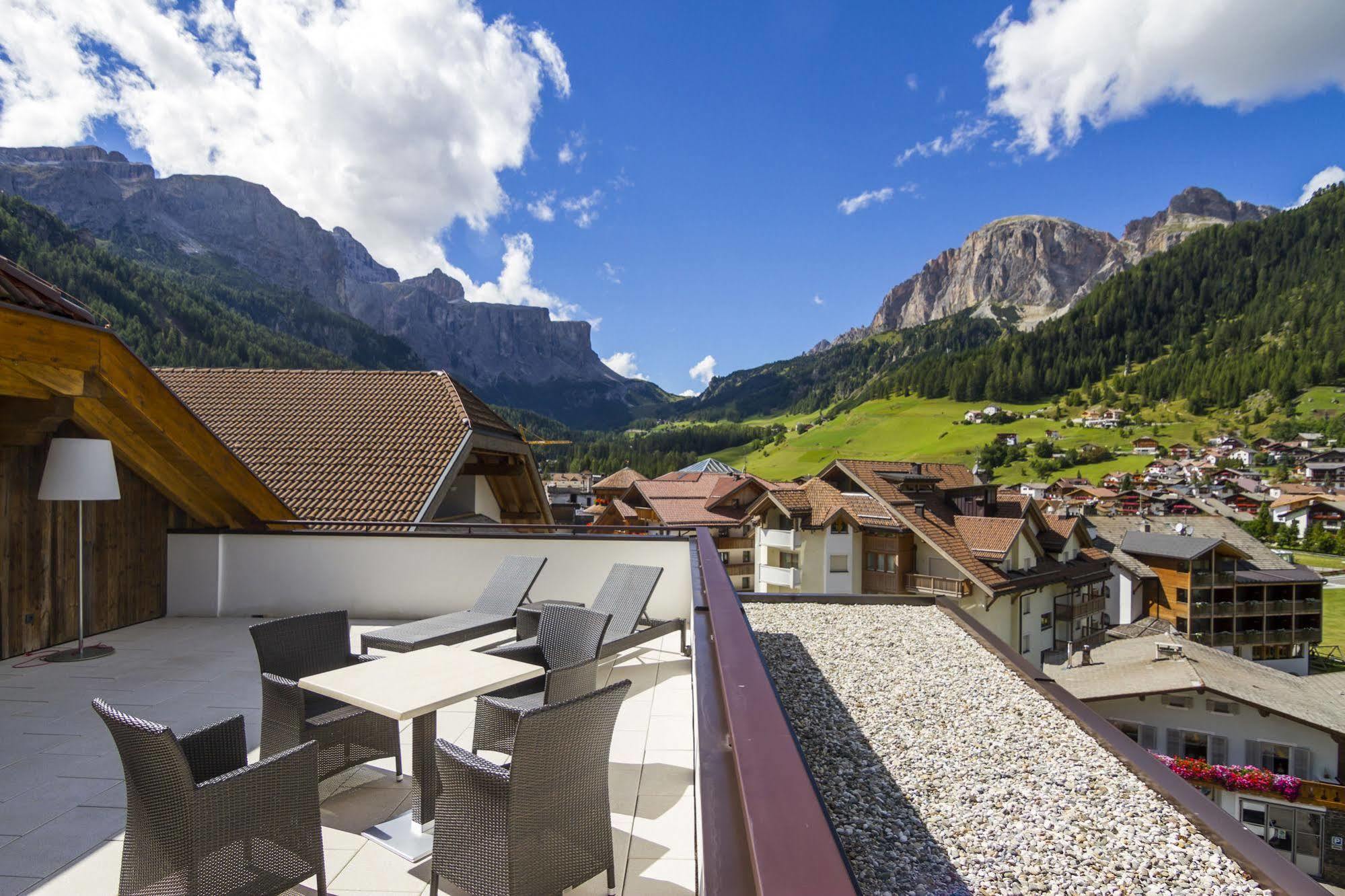 Hotel Col Alto Corvara In Badia Exterior foto